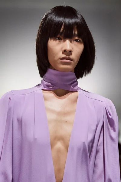 Look 25